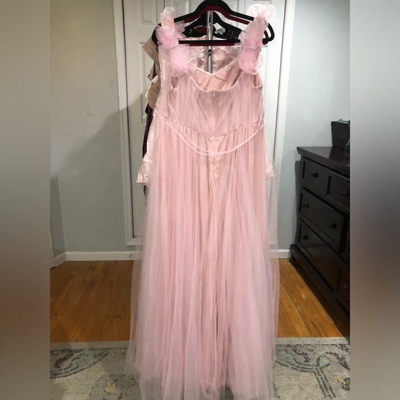 Elegant Off Shoulder Ruched Bust Split Thigh Tulle Evening Dress - Picture 11 of 11